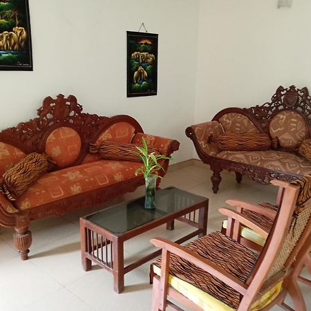 Larn'S Villa Hotel & Apartment Wadduwa Exterior photo