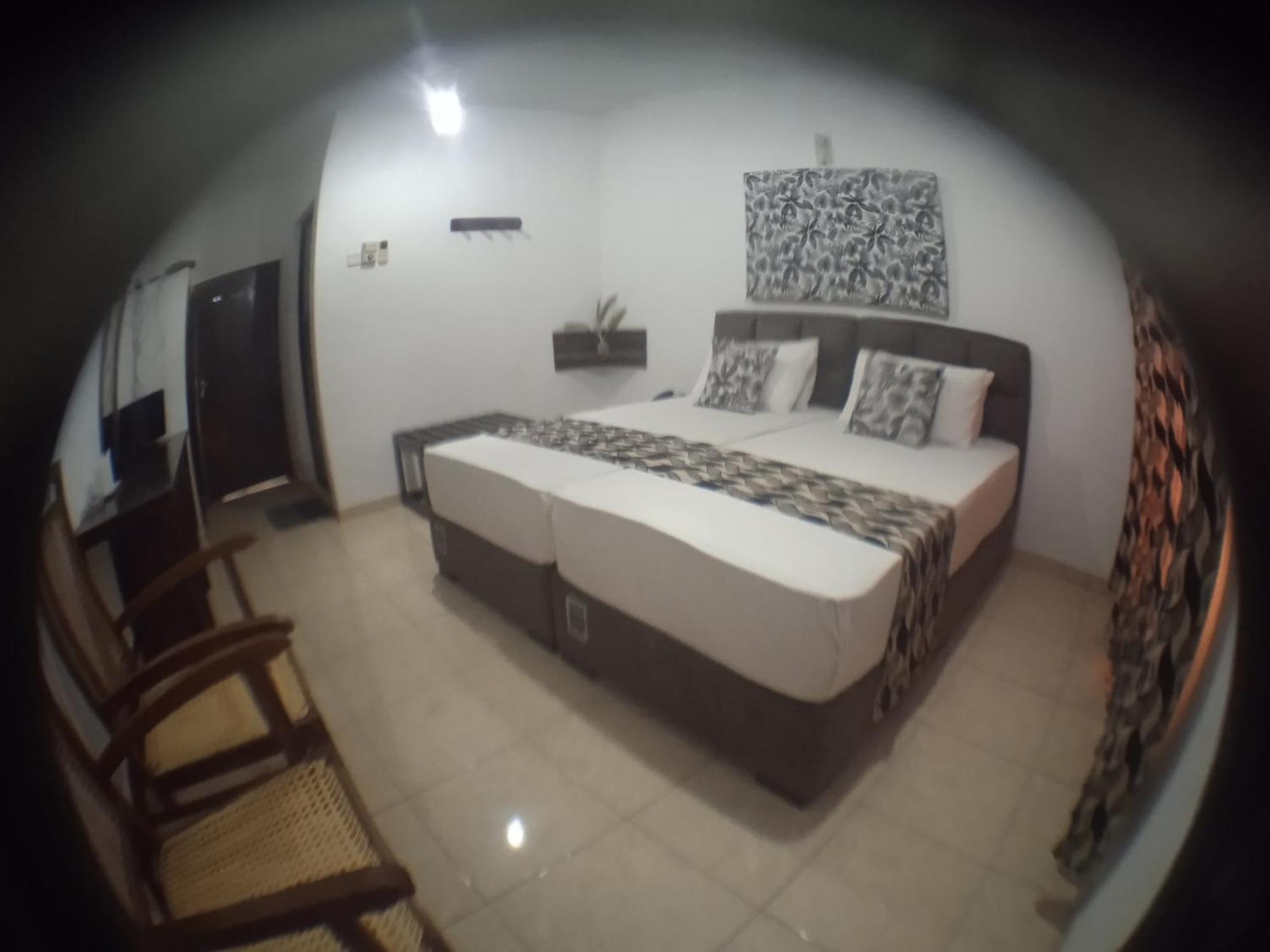Larn'S Villa Hotel & Apartment Wadduwa Exterior photo