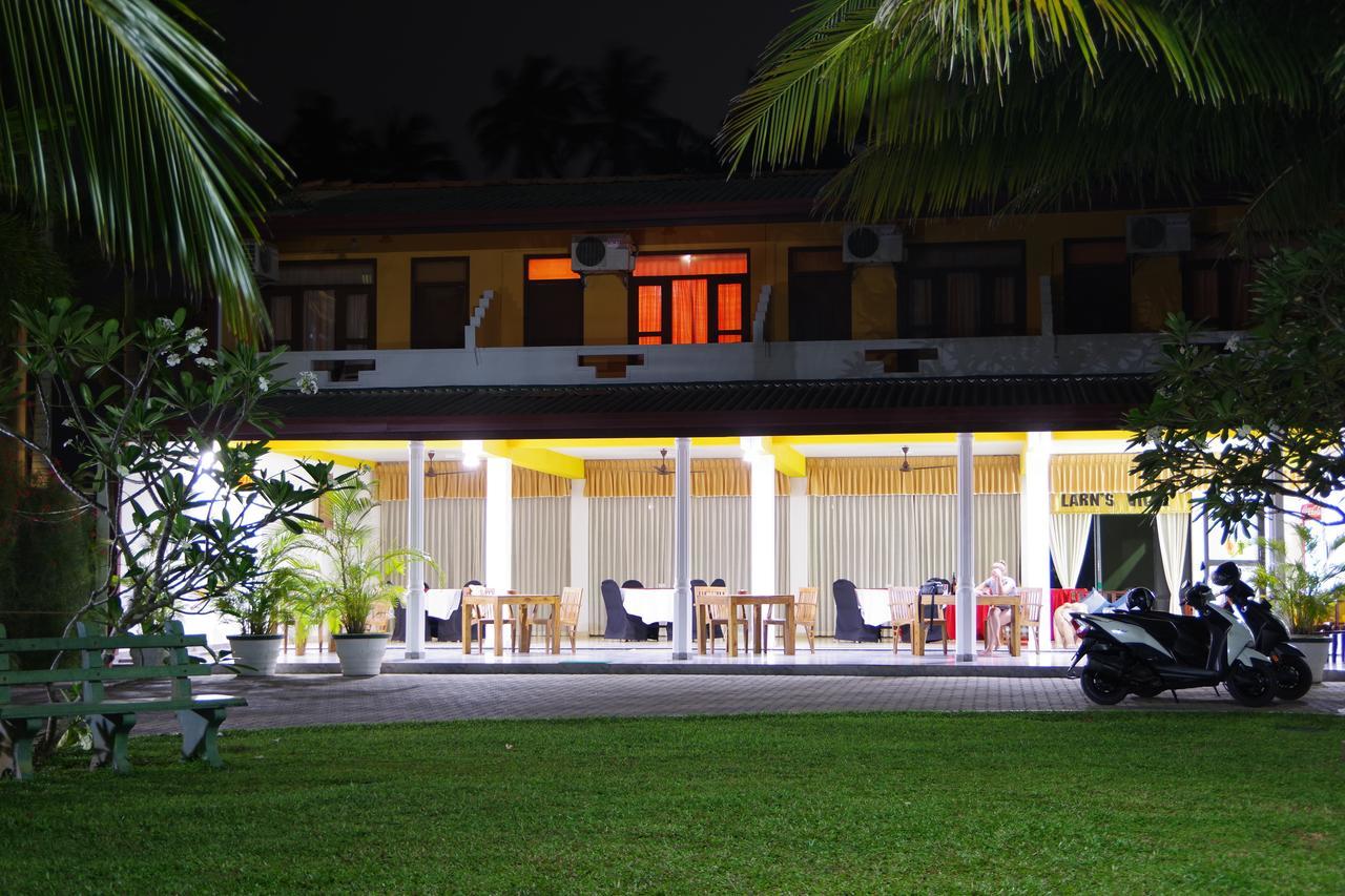Larn'S Villa Hotel & Apartment Wadduwa Exterior photo